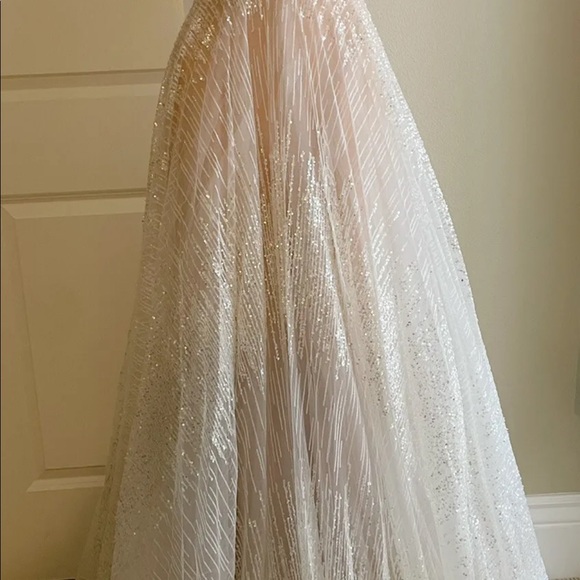 Bronx And Banco Mademoiselle Sequins Gown - Picture 4 of 8